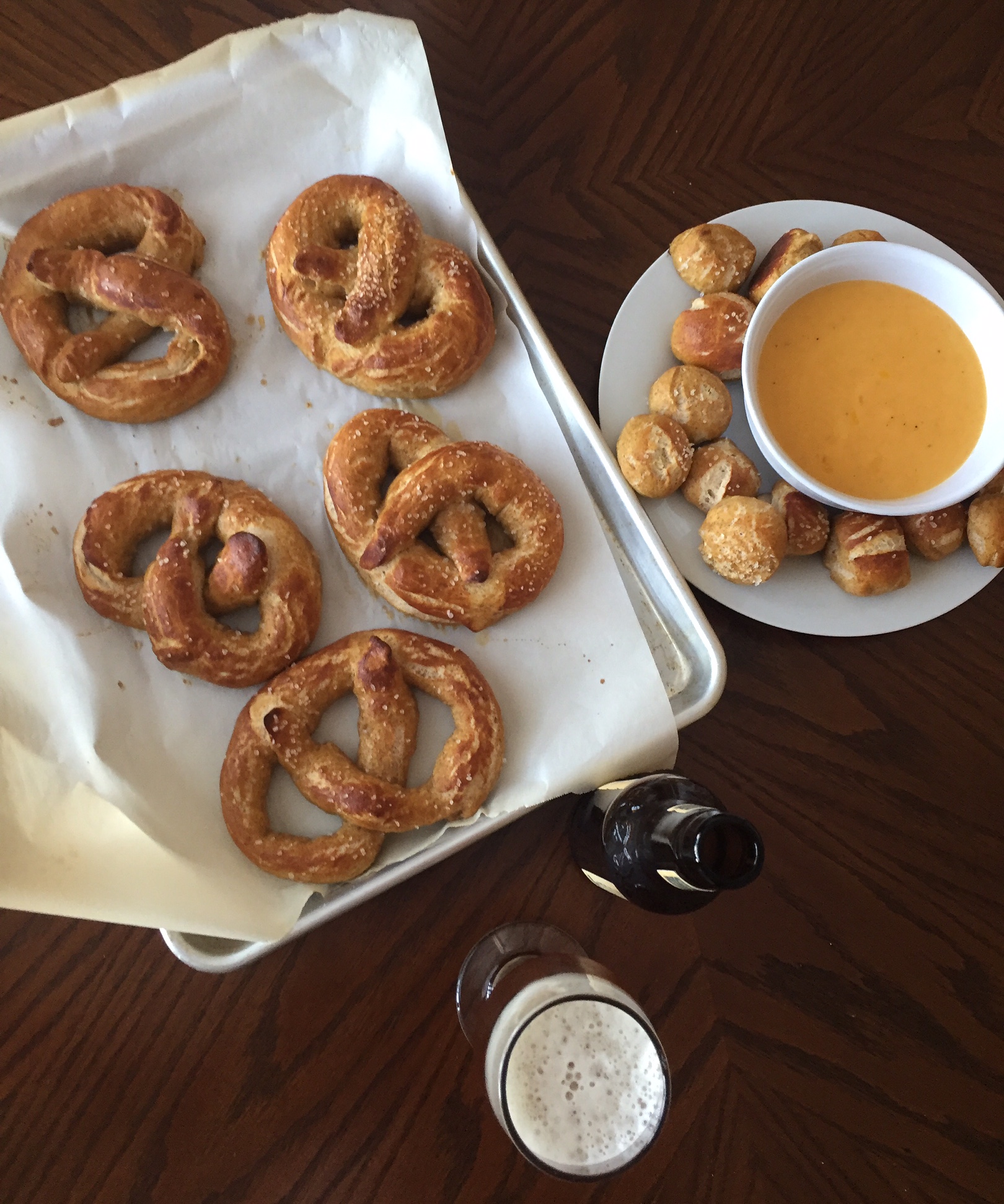 Soft Pretzels W/ Beer Cheese Sauce